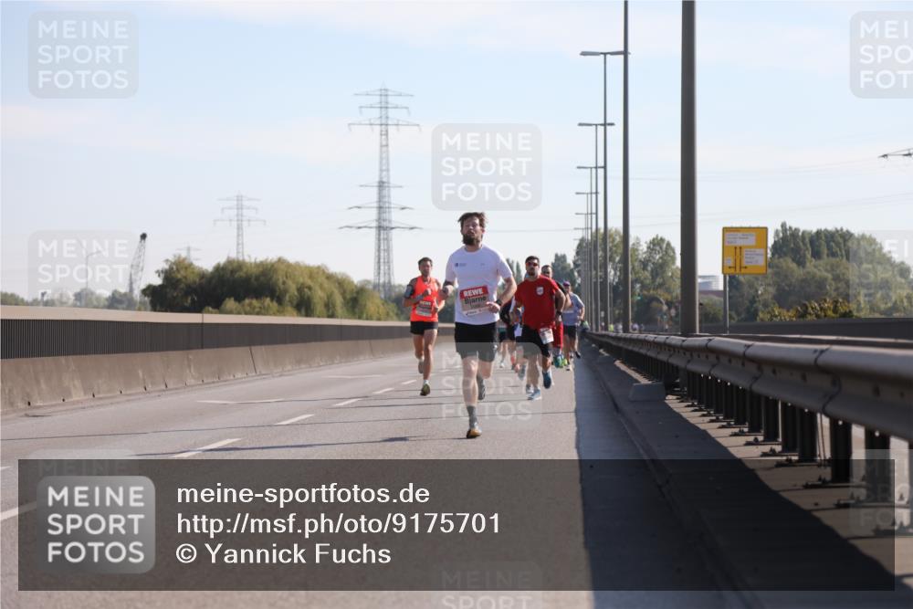 03.10.2025 - Köhlbrandbrückenlauf Yannick Fuchs http://msf.ph/oto/9175701 03.10.2025 11:12:42 Position 3 2 meine-sportfotos.de