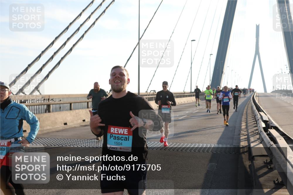 03.10.2025 - Köhlbrandbrückenlauf Yannick Fuchs http://msf.ph/oto/9175705 03.10.2025 08:24:47 Position 1 330, 1504 meine-sportfotos.de