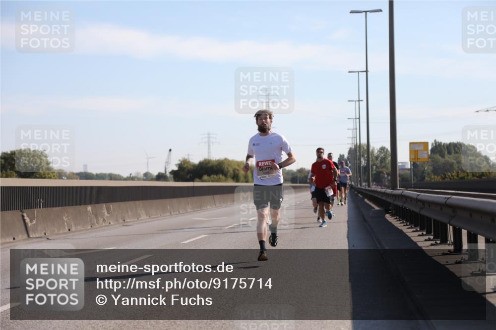 03.10.2025 - Köhlbrandbrückenlauf Yannick Fuchs http://msf.ph/oto/9175714 03.10.2025 11:12:44 Position 3  meine-sportfotos.de