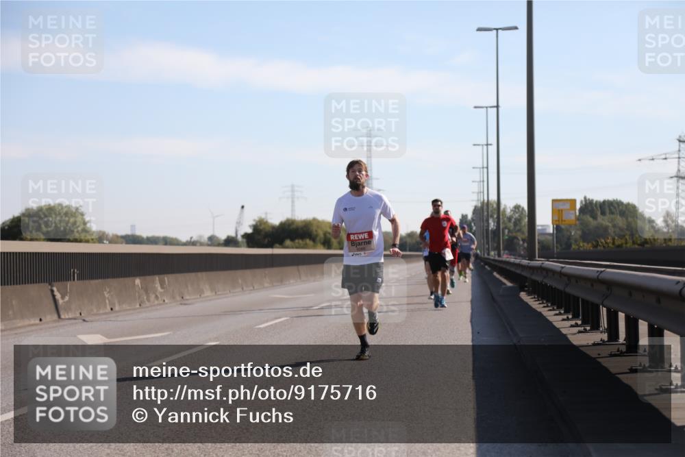 03.10.2025 - Köhlbrandbrückenlauf Yannick Fuchs http://msf.ph/oto/9175716 03.10.2025 11:12:44 Position 3  meine-sportfotos.de