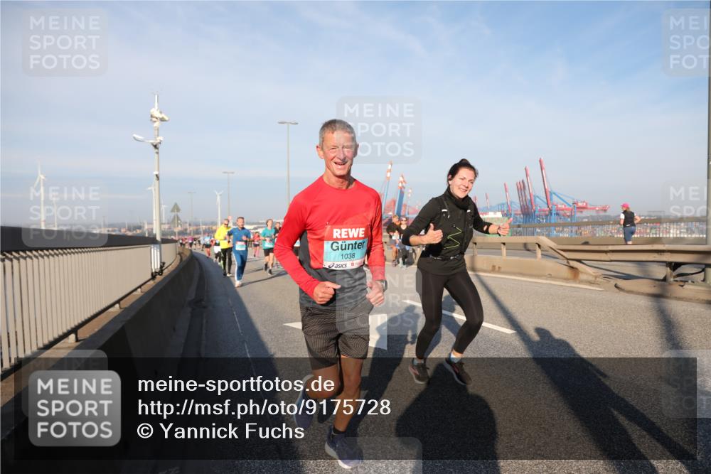 03.10.2025 - Köhlbrandbrückenlauf Yannick Fuchs http://msf.ph/oto/9175728 03.10.2025 08:45:36 Position 2 1038 meine-sportfotos.de