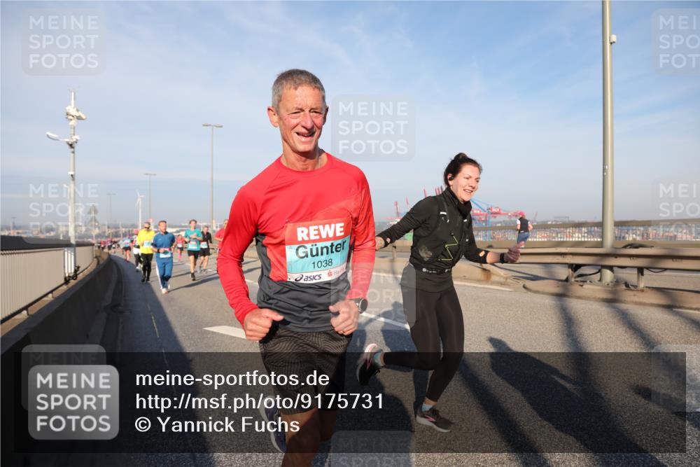 03.10.2025 - Köhlbrandbrückenlauf Yannick Fuchs http://msf.ph/oto/9175731 03.10.2025 08:45:36 Position 2 1038 meine-sportfotos.de