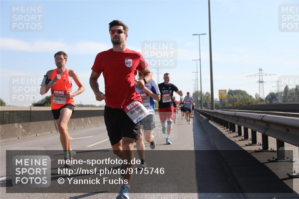 03.10.2025 - Köhlbrandbrückenlauf Yannick Fuchs http://msf.ph/oto/9175746 03.10.2025 11:12:48 Position 3 4019, 4088 meine-sportfotos.de