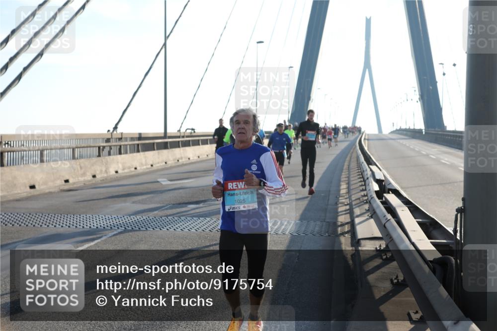 03.10.2025 - Köhlbrandbrückenlauf Yannick Fuchs http://msf.ph/oto/9175754 03.10.2025 08:24:51 Position 1 1025, 8 meine-sportfotos.de