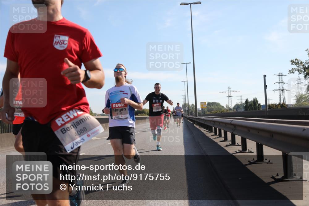 03.10.2025 - Köhlbrandbrückenlauf Yannick Fuchs http://msf.ph/oto/9175755 03.10.2025 11:12:49 Position 3 4019, 1879, 4088, 6122 meine-sportfotos.de