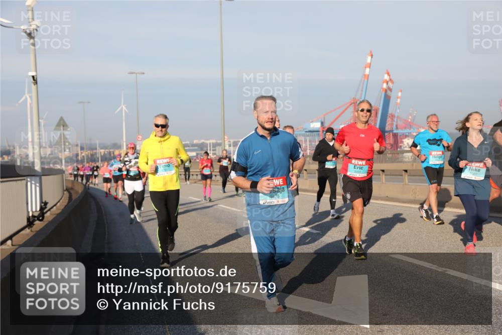03.10.2025 - Köhlbrandbrückenlauf Yannick Fuchs http://msf.ph/oto/9175759 03.10.2025 08:45:38 Position 2 1701, 1327, 3201 meine-sportfotos.de