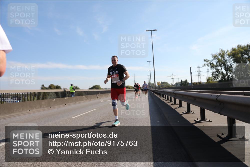 03.10.2025 - Köhlbrandbrückenlauf Yannick Fuchs http://msf.ph/oto/9175763 03.10.2025 11:12:50 Position 3 6778 meine-sportfotos.de