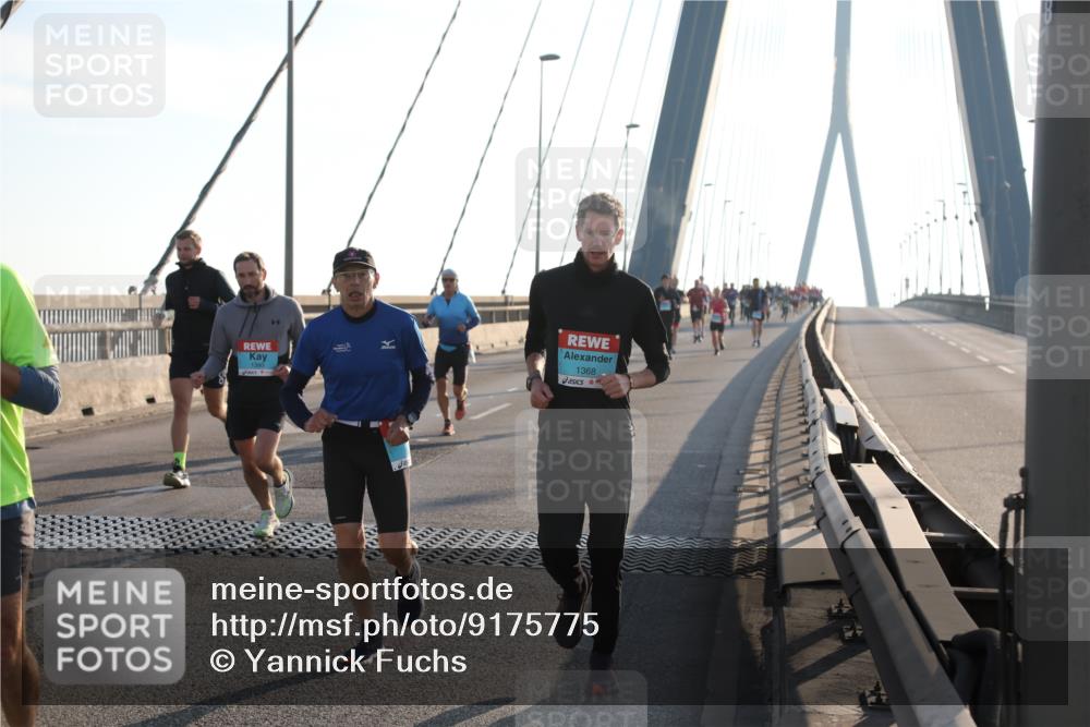 03.10.2025 - Köhlbrandbrückenlauf Yannick Fuchs http://msf.ph/oto/9175775 03.10.2025 08:24:54 Position 1 1368 meine-sportfotos.de