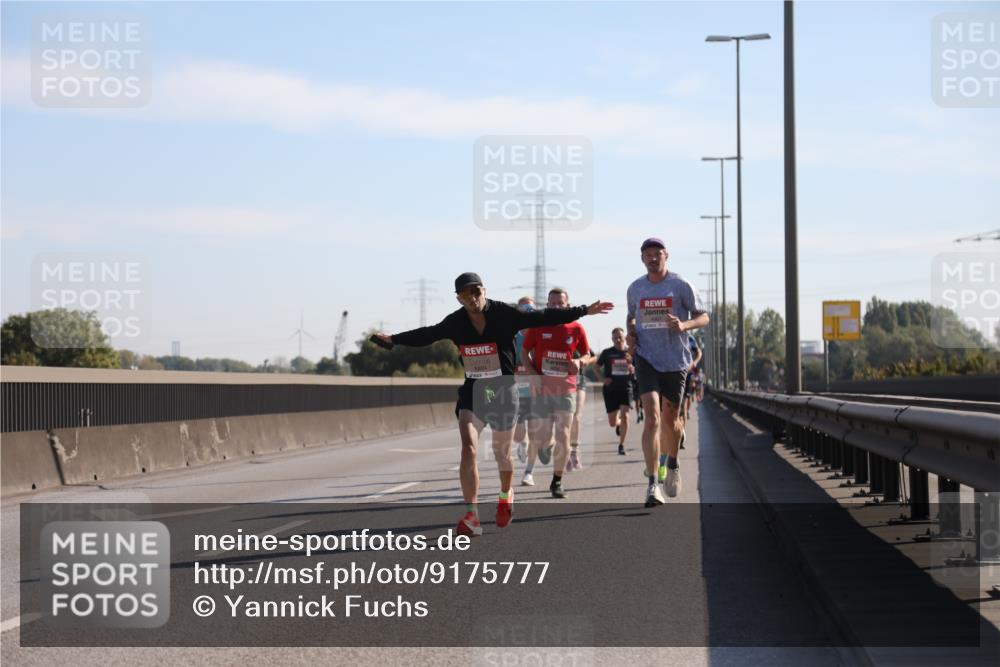 03.10.2025 - Köhlbrandbrückenlauf Yannick Fuchs http://msf.ph/oto/9175777 03.10.2025 11:12:52 Position 3  meine-sportfotos.de