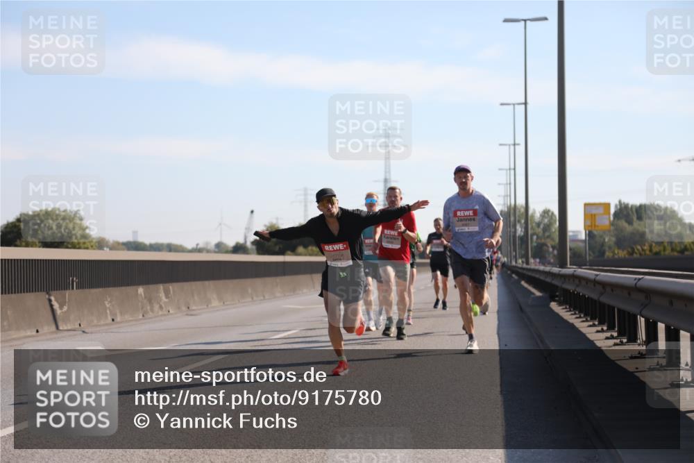 03.10.2025 - Köhlbrandbrückenlauf Yannick Fuchs http://msf.ph/oto/9175780 03.10.2025 11:12:52 Position 3 6804 meine-sportfotos.de
