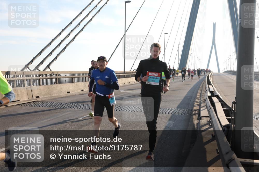 03.10.2025 - Köhlbrandbrückenlauf Yannick Fuchs http://msf.ph/oto/9175787 03.10.2025 08:24:54 Position 1 1368 meine-sportfotos.de