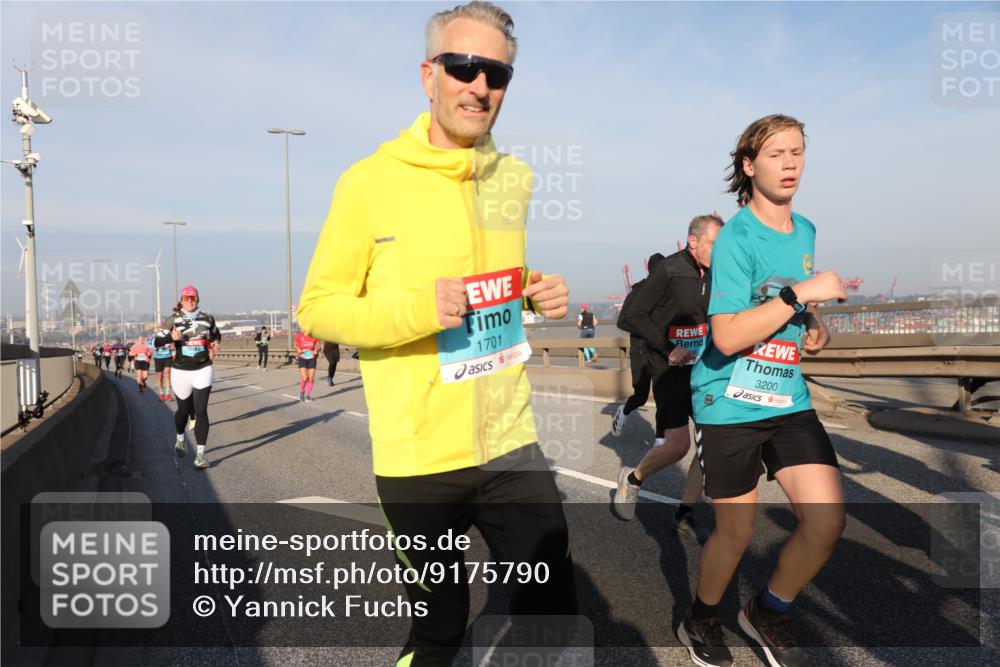 03.10.2025 - Köhlbrandbrückenlauf Yannick Fuchs http://msf.ph/oto/9175790 03.10.2025 08:45:41 Position 2 1701, 3200 meine-sportfotos.de