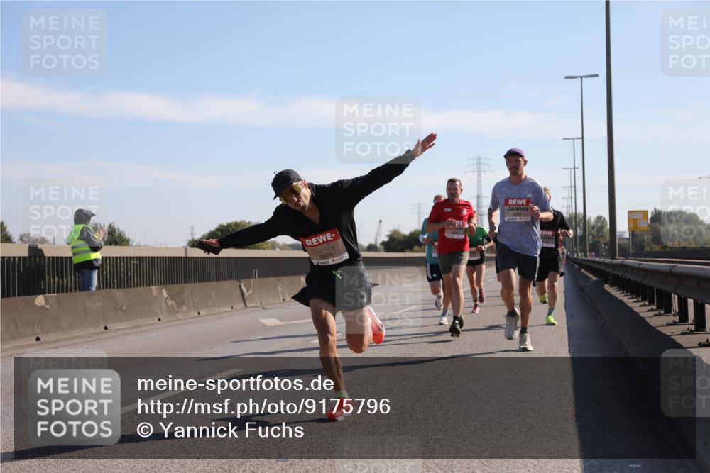 03.10.2025 - Köhlbrandbrückenlauf Yannick Fuchs http://msf.ph/oto/9175796 03.10.2025 11:12:53 Position 3 6804 meine-sportfotos.de