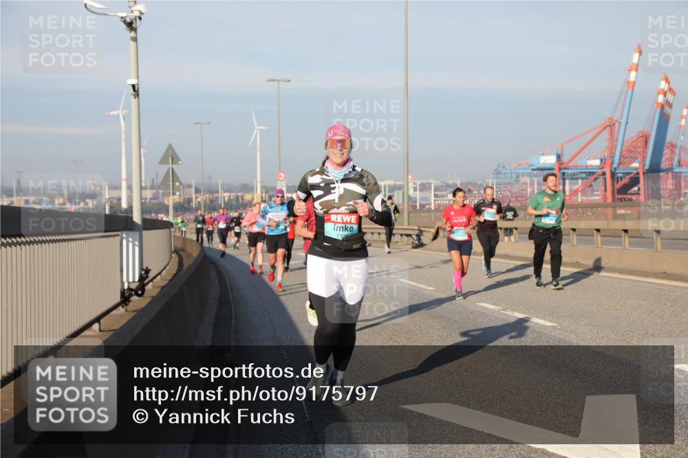 03.10.2025 - Köhlbrandbrückenlauf Yannick Fuchs http://msf.ph/oto/9175797 03.10.2025 08:45:42 Position 2 139 meine-sportfotos.de