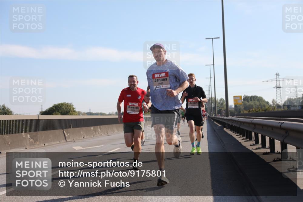 03.10.2025 - Köhlbrandbrückenlauf Yannick Fuchs http://msf.ph/oto/9175801 03.10.2025 11:12:54 Position 3 4087, 6656 meine-sportfotos.de