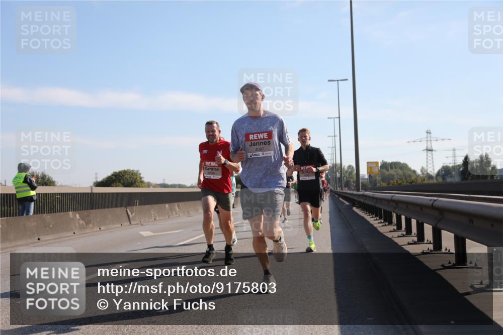 03.10.2025 - Köhlbrandbrückenlauf Yannick Fuchs http://msf.ph/oto/9175803 03.10.2025 11:12:54 Position 3 4087 meine-sportfotos.de