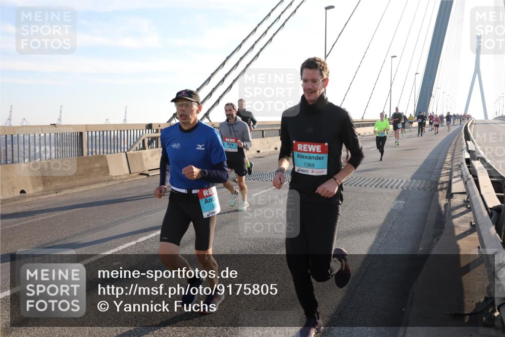 03.10.2025 - Köhlbrandbrückenlauf Yannick Fuchs http://msf.ph/oto/9175805 03.10.2025 08:24:55 Position 1 26, 1368 meine-sportfotos.de