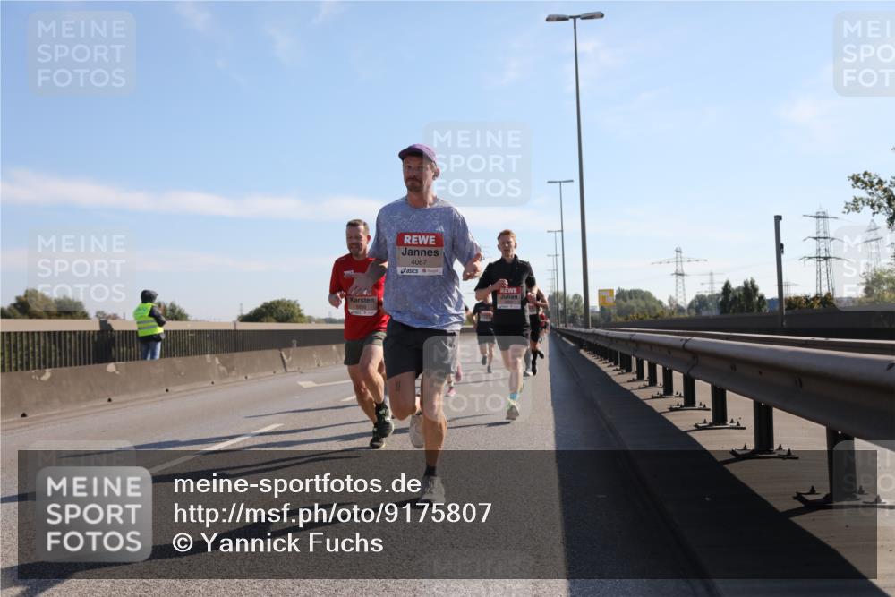 03.10.2025 - Köhlbrandbrückenlauf Yannick Fuchs http://msf.ph/oto/9175807 03.10.2025 11:12:54 Position 3 4087 meine-sportfotos.de