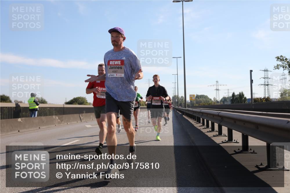 03.10.2025 - Köhlbrandbrückenlauf Yannick Fuchs http://msf.ph/oto/9175810 03.10.2025 11:12:54 Position 3 6656, 4087 meine-sportfotos.de