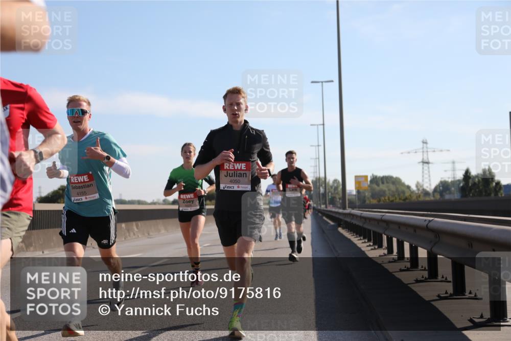 03.10.2025 - Köhlbrandbrückenlauf Yannick Fuchs http://msf.ph/oto/9175816 03.10.2025 11:12:55 Position 3 4155, 4050 meine-sportfotos.de
