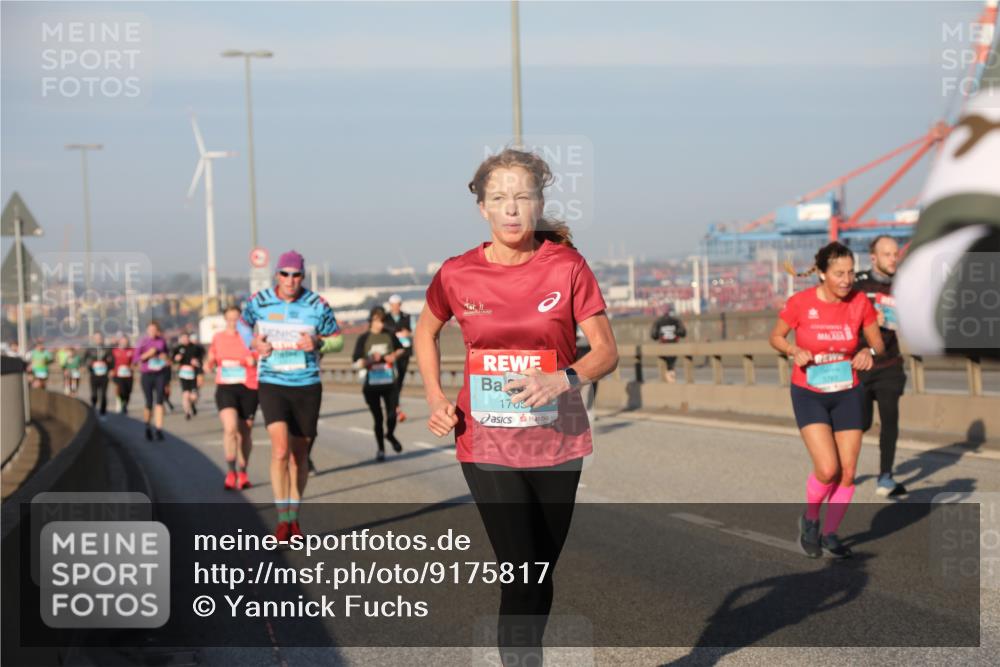 03.10.2025 - Köhlbrandbrückenlauf Yannick Fuchs http://msf.ph/oto/9175817 03.10.2025 08:45:43 Position 2 1705, 3793 meine-sportfotos.de