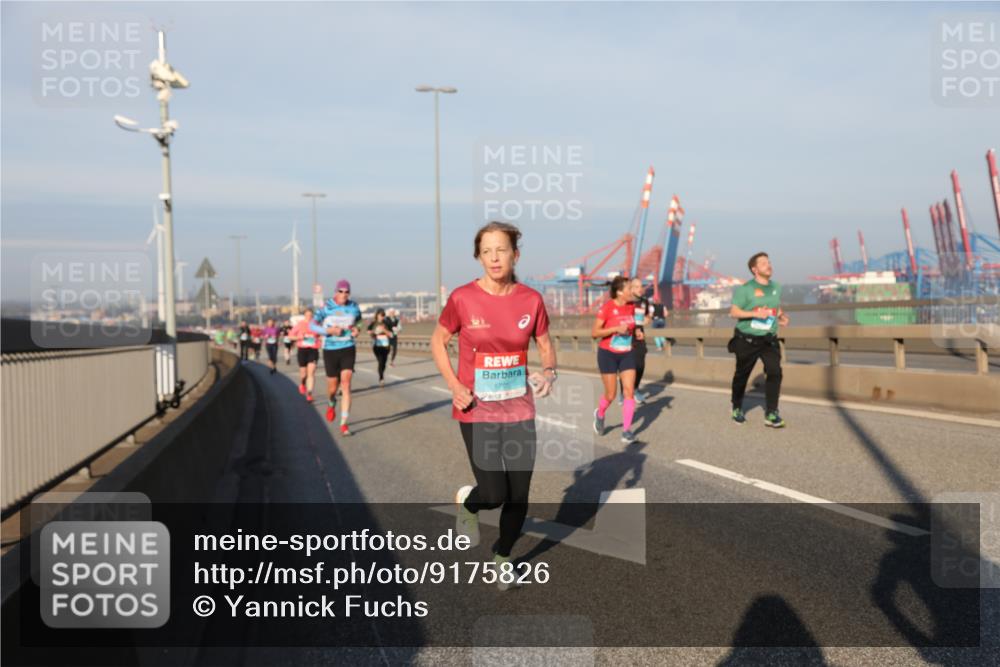 03.10.2025 - Köhlbrandbrückenlauf Yannick Fuchs http://msf.ph/oto/9175826 03.10.2025 08:45:44 Position 2 1705 meine-sportfotos.de