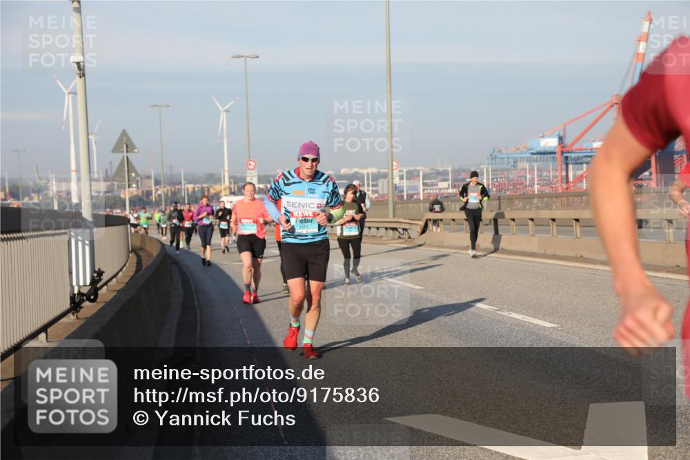 03.10.2025 - Köhlbrandbrückenlauf Yannick Fuchs http://msf.ph/oto/9175836 03.10.2025 08:45:45 Position 2 3457 meine-sportfotos.de