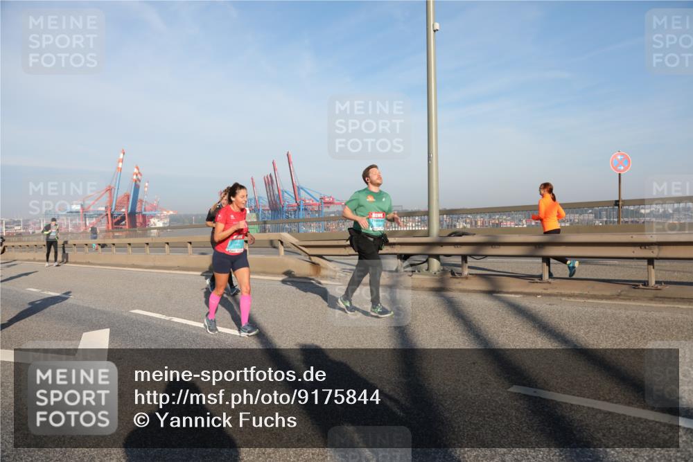 03.10.2025 - Köhlbrandbrückenlauf Yannick Fuchs http://msf.ph/oto/9175844 03.10.2025 08:45:46 Position 2  meine-sportfotos.de