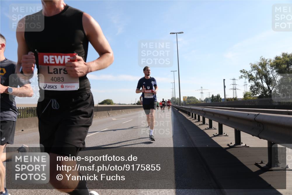 03.10.2025 - Köhlbrandbrückenlauf Yannick Fuchs http://msf.ph/oto/9175855 03.10.2025 11:12:58 Position 3 4083 meine-sportfotos.de
