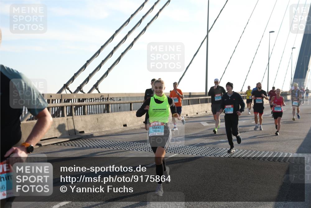 03.10.2025 - Köhlbrandbrückenlauf Yannick Fuchs http://msf.ph/oto/9175864 03.10.2025 08:25:01 Position 1 2024, 56, 3454 meine-sportfotos.de