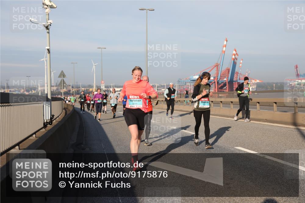 03.10.2025 - Köhlbrandbrückenlauf Yannick Fuchs http://msf.ph/oto/9175876 03.10.2025 08:45:48 Position 2 3210, 2471, 1 meine-sportfotos.de