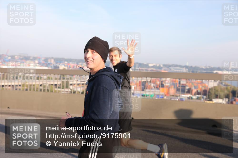 03.10.2025 - Köhlbrandbrückenlauf Yannick Fuchs http://msf.ph/oto/9175901 03.10.2025 08:25:05 Position 1  meine-sportfotos.de