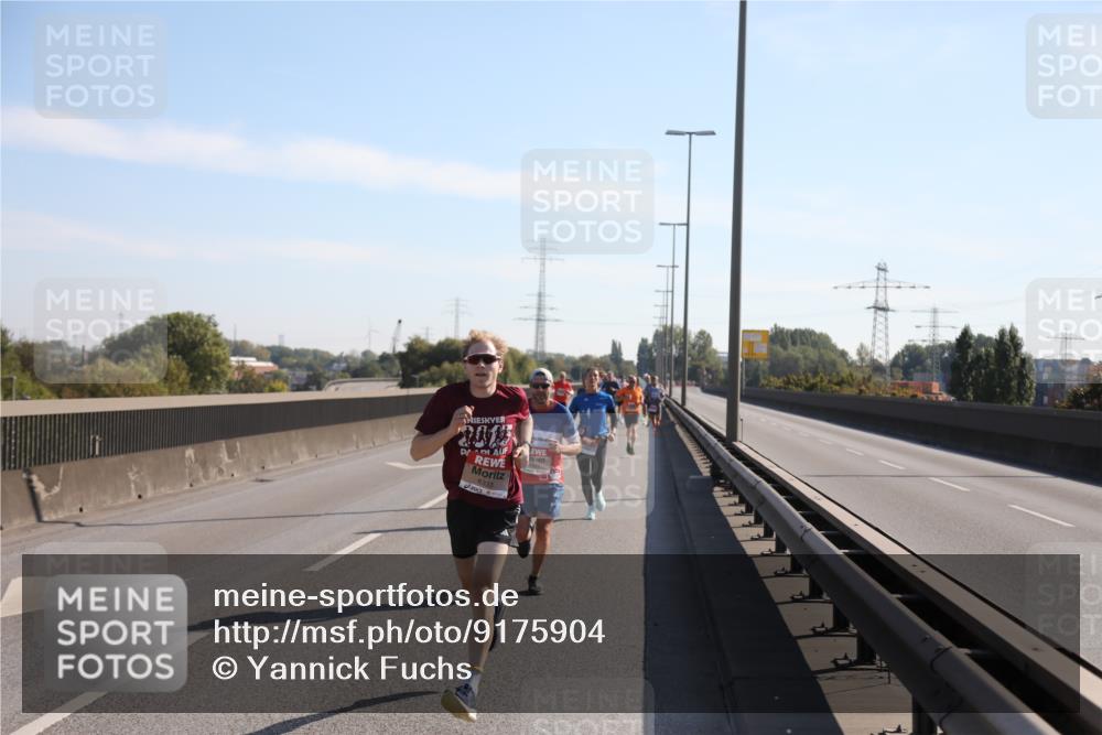 03.10.2025 - Köhlbrandbrückenlauf Yannick Fuchs http://msf.ph/oto/9175904 03.10.2025 11:13:07 Position 3 2013, 6333 meine-sportfotos.de
