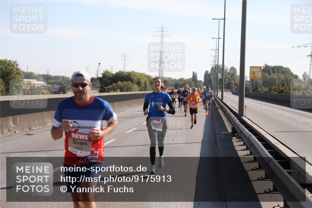 03.10.2025 - Köhlbrandbrückenlauf Yannick Fuchs http://msf.ph/oto/9175913 03.10.2025 11:13:08 Position 3 4023 meine-sportfotos.de