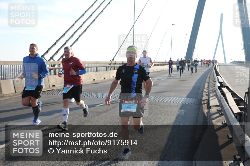 03.10.2025 - Köhlbrandbrückenlauf Yannick Fuchs http://msf.ph/oto/9175914 03.10.2025 08:25:07 Position 1 3832 meine-sportfotos.de