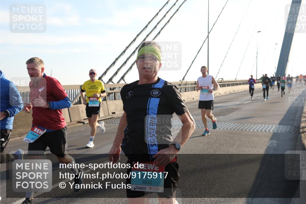 03.10.2025 - Köhlbrandbrückenlauf Yannick Fuchs http://msf.ph/oto/9175917 03.10.2025 08:25:08 Position 1 311, 3832 meine-sportfotos.de