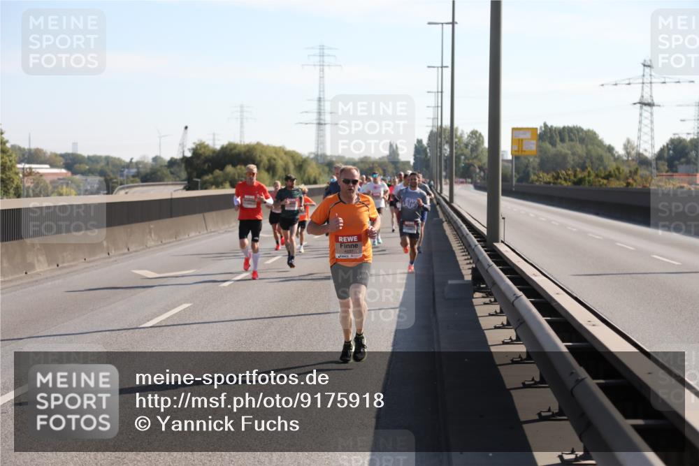 03.10.2025 - Köhlbrandbrückenlauf Yannick Fuchs http://msf.ph/oto/9175918 03.10.2025 11:13:12 Position 3 4037 meine-sportfotos.de
