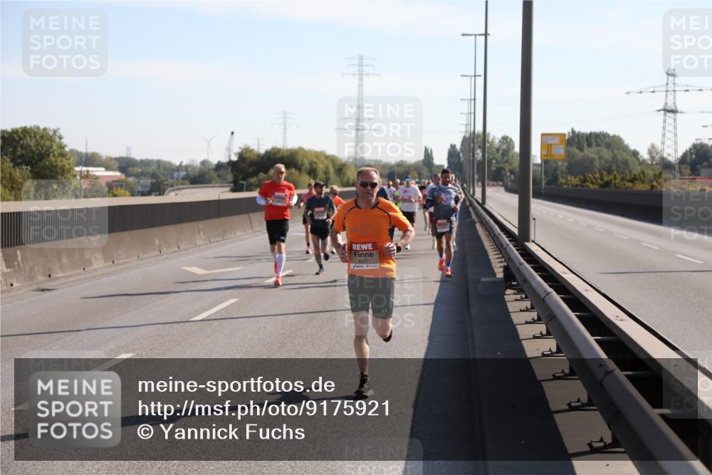 03.10.2025 - Köhlbrandbrückenlauf Yannick Fuchs http://msf.ph/oto/9175921 03.10.2025 11:13:12 Position 3 4037 meine-sportfotos.de