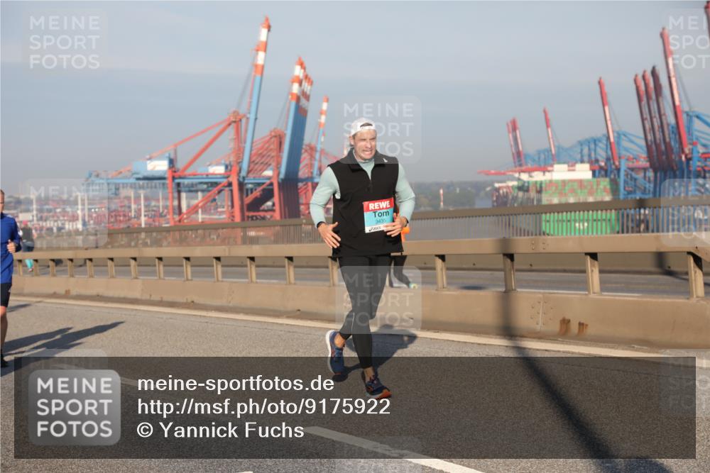 03.10.2025 - Köhlbrandbrückenlauf Yannick Fuchs http://msf.ph/oto/9175922 03.10.2025 08:45:52 Position 2 3435 meine-sportfotos.de