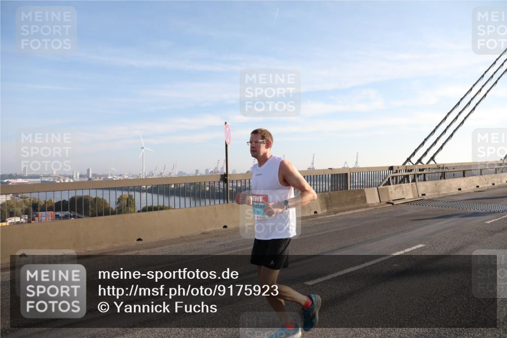 03.10.2025 - Köhlbrandbrückenlauf Yannick Fuchs http://msf.ph/oto/9175923 03.10.2025 08:25:10 Position 1 176 meine-sportfotos.de