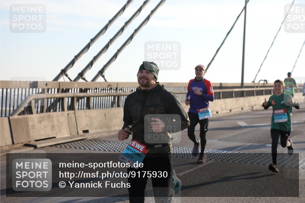 03.10.2025 - Köhlbrandbrückenlauf Yannick Fuchs http://msf.ph/oto/9175930 03.10.2025 08:25:12 Position 1 2959 meine-sportfotos.de