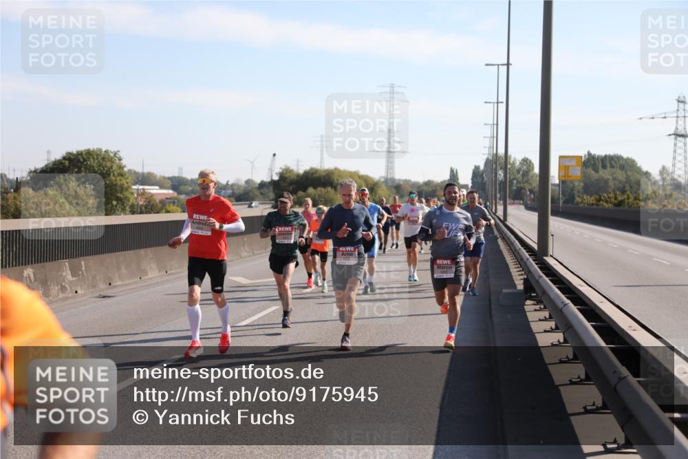 03.10.2025 - Köhlbrandbrückenlauf Yannick Fuchs http://msf.ph/oto/9175945 03.10.2025 11:13:14 Position 3 4040 meine-sportfotos.de