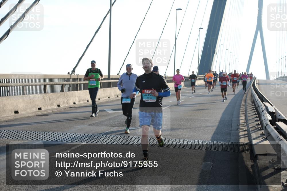 03.10.2025 - Köhlbrandbrückenlauf Yannick Fuchs http://msf.ph/oto/9175955 03.10.2025 08:25:15 Position 1 30, 1, 1316 meine-sportfotos.de