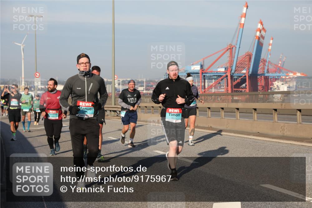 03.10.2025 - Köhlbrandbrückenlauf Yannick Fuchs http://msf.ph/oto/9175967 03.10.2025 08:45:57 Position 2 1871, 3515 meine-sportfotos.de