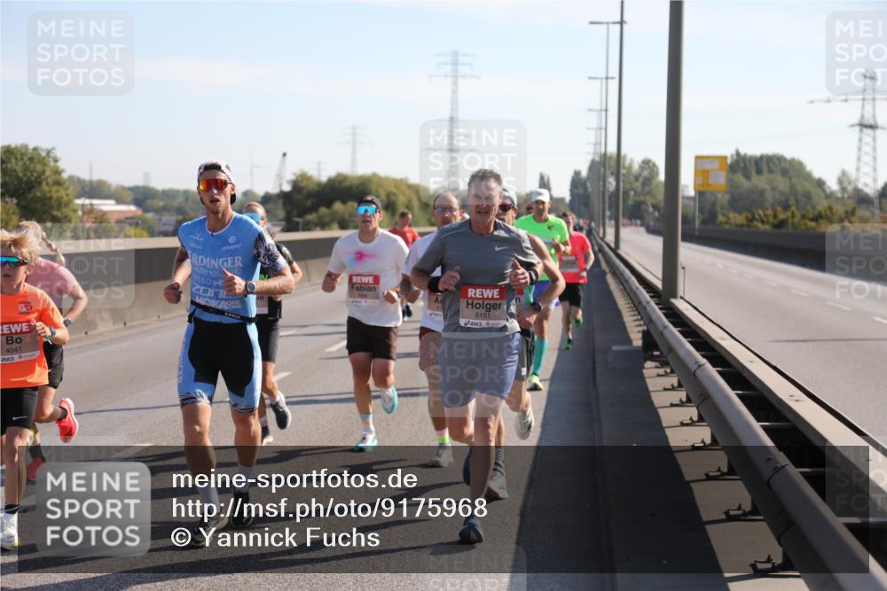 03.10.2025 - Köhlbrandbrückenlauf Yannick Fuchs http://msf.ph/oto/9175968 03.10.2025 11:13:17 Position 3 4041, 6151 meine-sportfotos.de