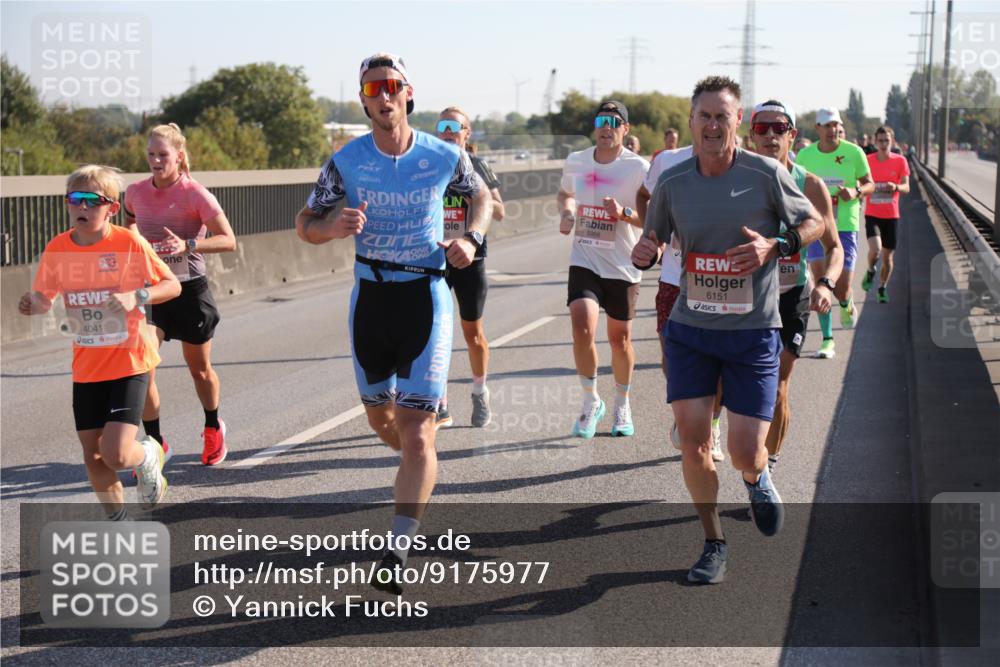 03.10.2025 - Köhlbrandbrückenlauf Yannick Fuchs http://msf.ph/oto/9175977 03.10.2025 11:13:18 Position 3 4041, 5966, 6151 meine-sportfotos.de