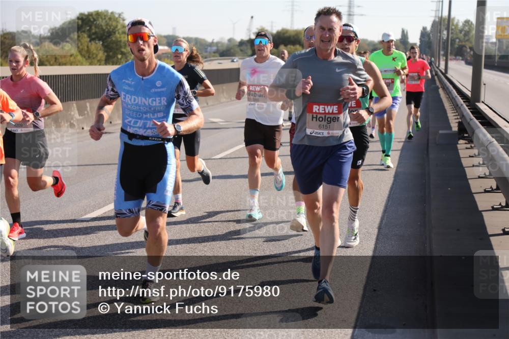 03.10.2025 - Köhlbrandbrückenlauf Yannick Fuchs http://msf.ph/oto/9175980 03.10.2025 11:13:18 Position 3 4209, 5966, 6151 meine-sportfotos.de