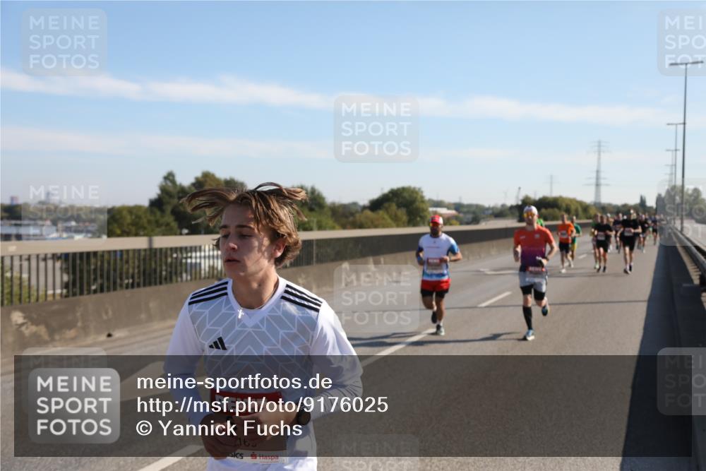 03.10.2025 - Köhlbrandbrückenlauf Yannick Fuchs http://msf.ph/oto/9176025 03.10.2025 11:13:24 Position 3 165 meine-sportfotos.de