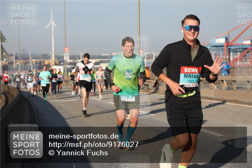 03.10.2025 - Köhlbrandbrückenlauf Yannick Fuchs http://msf.ph/oto/9176027 03.10.2025 08:46:03 Position 2 1362, 1621 meine-sportfotos.de