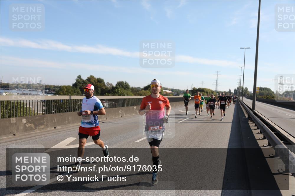 03.10.2025 - Köhlbrandbrückenlauf Yannick Fuchs http://msf.ph/oto/9176035 03.10.2025 11:13:26 Position 3 42, 195, 42, 10, 42, 19 meine-sportfotos.de